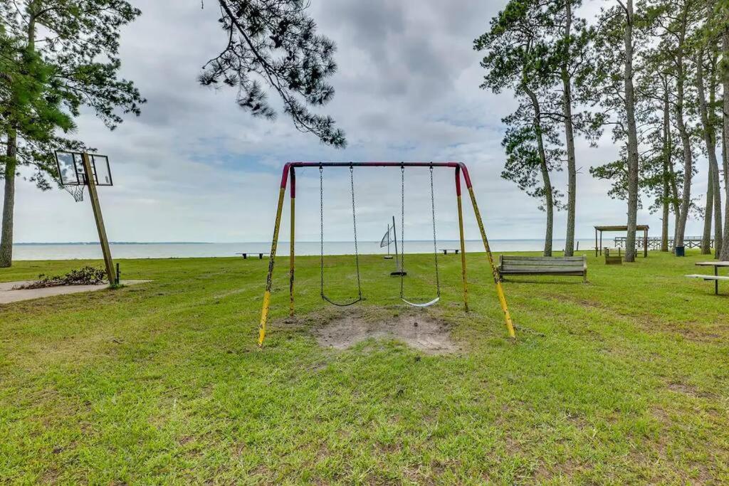 Vacation Home Lake Livingston! Onalaska Dış mekan fotoğraf