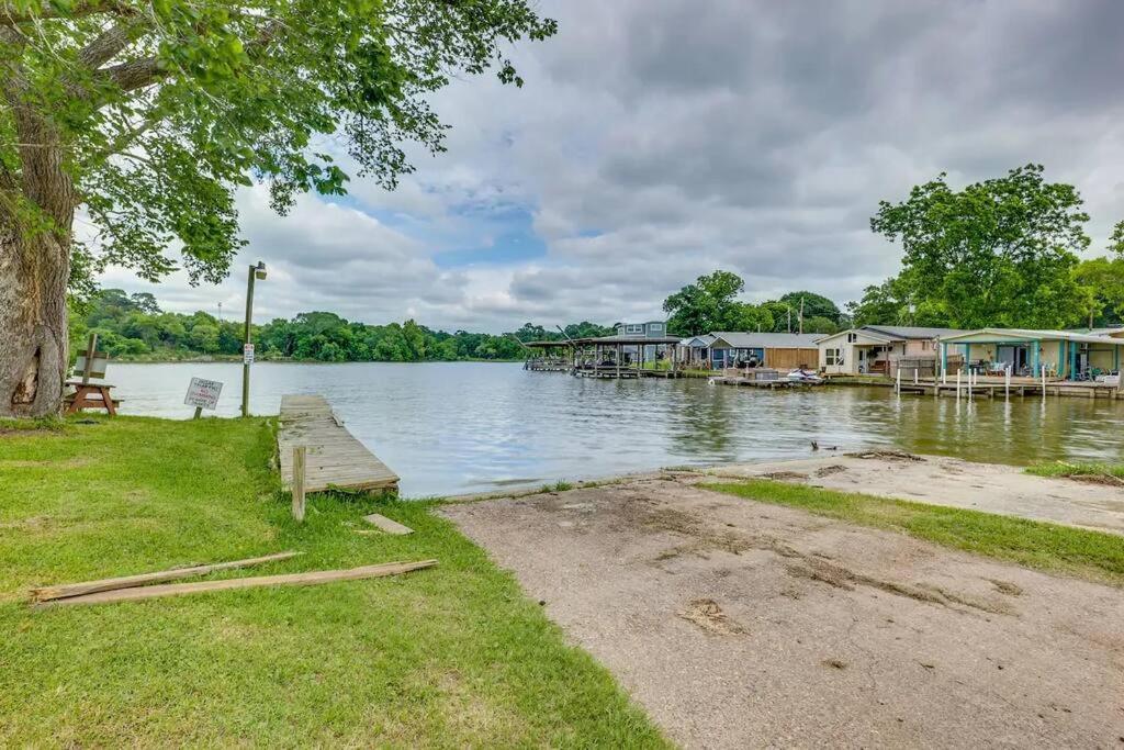 Vacation Home Lake Livingston! Onalaska Dış mekan fotoğraf